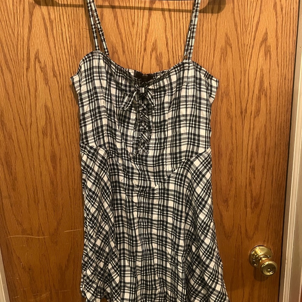 NWOT Self Esteem Lace-Up Corset Black & White Plaid Mini Dress Sz Small - Picture 2 of 7
